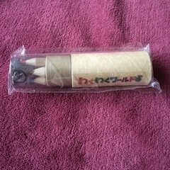 【新品】色鉛筆セット　鉛筆けずり付き　6色　ミニサイズ