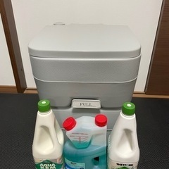 ポータブル水洗トイレ新品未開封洗剤付き