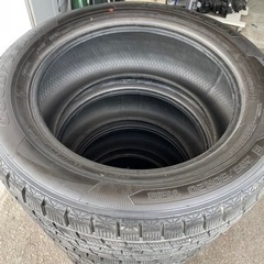 285/50r20 スタッドレス