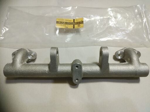 ダットサンフェアレディSR311 U20インテークマニホールド上の水管　純正品 インマニ SOLEXソレックスミクニMIKUNIやウェーバーなどに