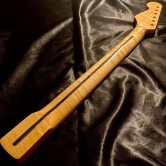 グッズカナダ産フレイムメイプル エレキギター ネック ストラト