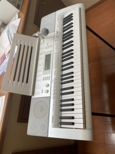 Casio LK-208電子ピアノ
