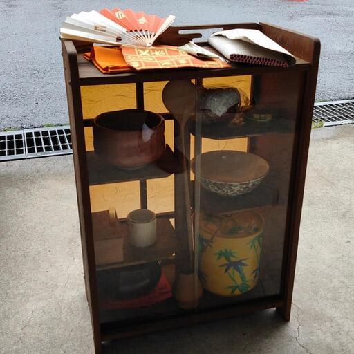 0414-041 茶棚揃え  なつめ 茶杓 茶碗 茶筅 建水ほか