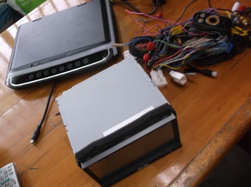 カロッツェリア HDD 楽ナビ AVIC-HRZ099　中古品