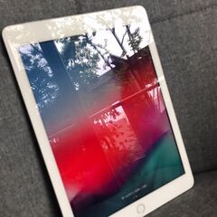 iPad 32GB SIMフリー [シルバー]