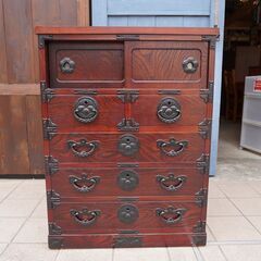 美品■岩谷堂箪笥■伝統工芸品■拭漆■欅■整理箪笥■時代箪笥■5段■南部鉄器■ 岩手の伝統工芸家具、岩谷堂箪笥 欅材を使用した漆塗りチェスト