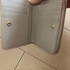 YSLの折りたたみ財布