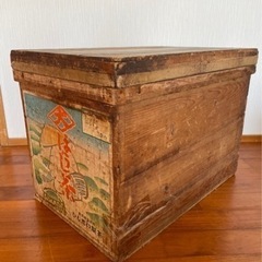 古い茶箱① ヴィンテージ　保管箱　サイドテーブルに♡ 昭和グッズ