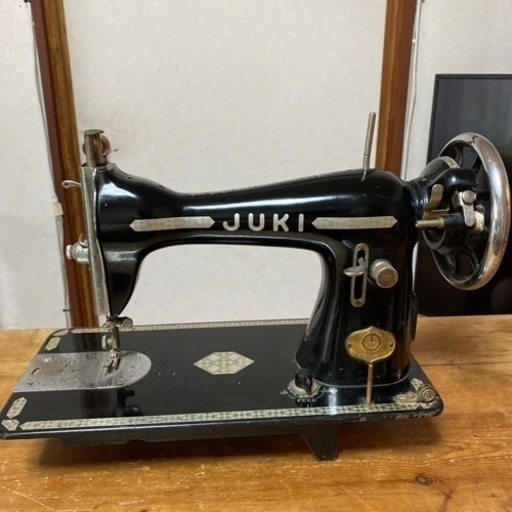 ⭐️決まりました　さらに値下げしました！JUKI アンティークミシン（引き取りに来ていただける方限定）