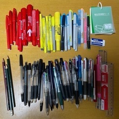 【取引中】中古文房具ひとまとめ、ボールペン、多色ペン、蛍光ペン、...
