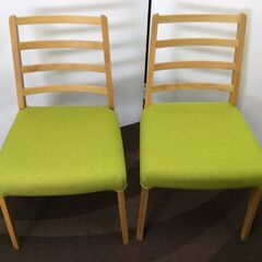 【ジモ取引終了3/24】≪Z1622≫『宮城県内 配送可能』 大塚家具 展示品 ダイニングテーブルセット テーブル 椅子4脚 まとめ品 天然木 椅子カバー付き 黄緑/オレンジ色