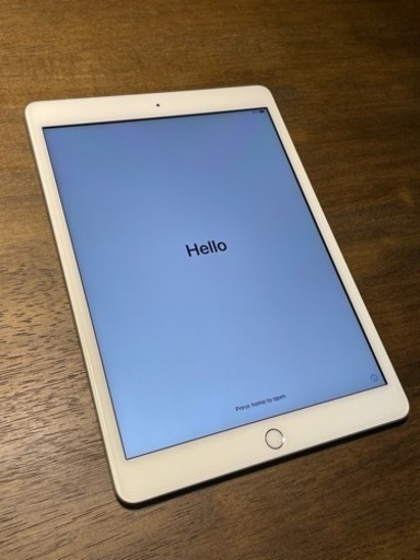 今季ブランド 【ほぼ新品】iPad (第７世代) Wi-Fi 32GB シルバー iPad