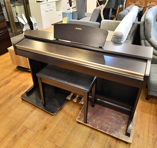 ●近郊配送可●ヤマハ　電子ピアノ アリウス　YDP-151　中古品●デジタルピアノ　YAMAHA