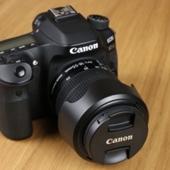 【ネット決済・配送可】Canon EOS 80D EF-S18-...