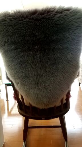 その他 ムートンラグと同じ仕様のクッション2個をお譲りします。