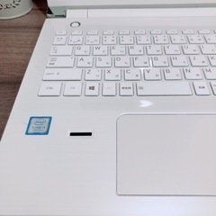 白くて可愛い♪しかもTOSHIBA製オシャレですよ(*\