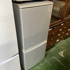 2016年製SHARP 137L 冷凍冷蔵庫　配達可