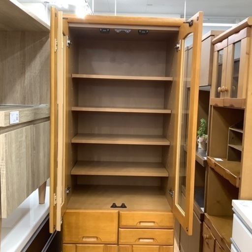 トレファク摂津店 店頭限定】 食器棚 二枚扉を入荷致しました！