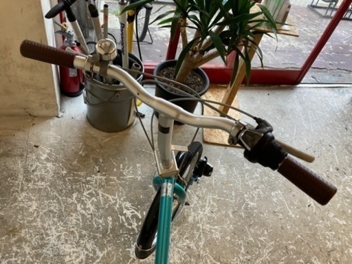 後輪タイヤ・後輪チューブ新品！】6段変速 20インチ 折りたたみ自転車