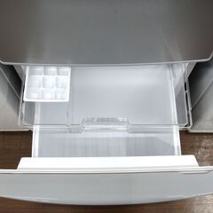 93 Panasonic パナソニック 138L 冷蔵庫 NR-B149 2017年製  １４３ 93 Panasonic パナソニック 138L 冷蔵庫 NR-B149 2017年製 143