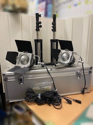 ジャンク品現状にて LPL エルピーエル ビデオライティングキット L2971 USED　引取歓迎！
