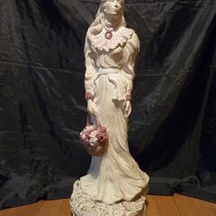 Alice Heath像　(Austin sculpture) ...