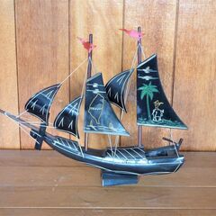 Taiwan製「角の帆船」300円
