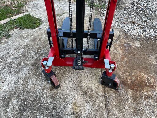 値下げしましたフォークリフト ロジスティッカ―Logisticarハンド  