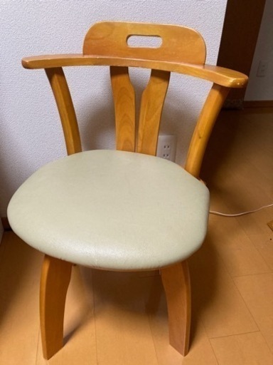 椅子２脚  座面が360°回転します