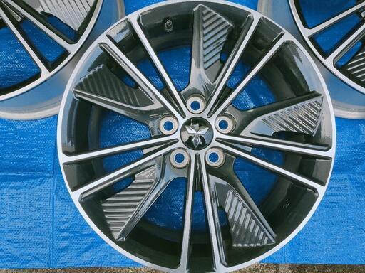 デリカD5 アーバンギア 純正アルミホイール