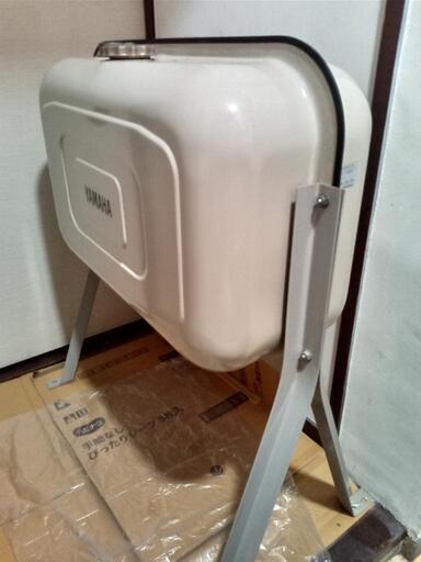 美品♦️超超激安♦️オイルタンク灯油87L(YAMAHA)♦️タンクサイズ横80㌢縦43㌢奥行き33㌢♦️地面からの高さ92㌢♦️使う必要がなくなったのでお値打ちにお譲り致します♦️少し灯油入っています♦️状態良好普通にお使いになれます♦️他のフリマアプリにも載せて折りますのでお早めにどうぞ♦️外回り清掃済み♦️最終値段です