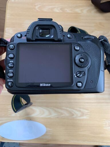 Nikon D90 VRレンズキット18-105,16GB SDカード、カメラバッグ付き
