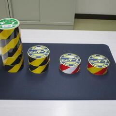 反射トラテープ 9本（10m巻×9）黄/黒×7、赤/白×1、赤/...