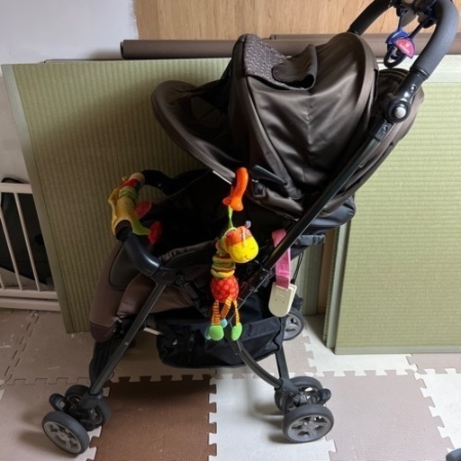 コンビベビーカー