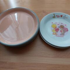 ピンクお皿５枚+スージー・ズーお皿2枚