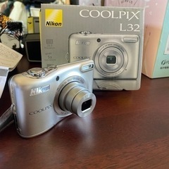Nikon ニコン　デジタルカメラ　COOLPIX L32
