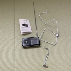 小型ラジオ（ほぼ新品、ＦＭ、ＡＭ）