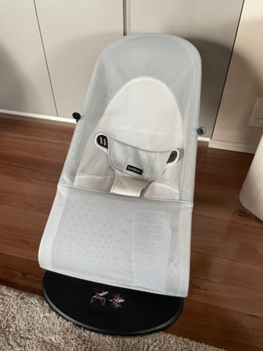 ファルスカベビーベッド、ベビービョルンのバウンサーなど