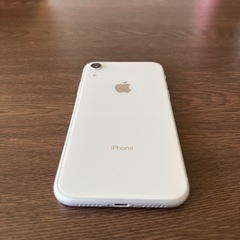 iPhone XR   SIMフリー　美品　100%  Whiteの画像