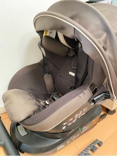 美品　チャイルドシート