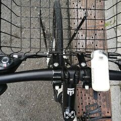 mongoose（マングース）  ARTERY COMP （アーテリーコンプ）　変速：3X8＝24段　フロントバスケット付き