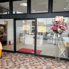 販売作業　クレープ製造　さぬきマルシェ鶴市店内　スイーツ店