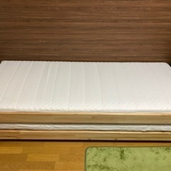 IKEA  ウトーケル　ベッドフレーム＋マットレス2枚セット