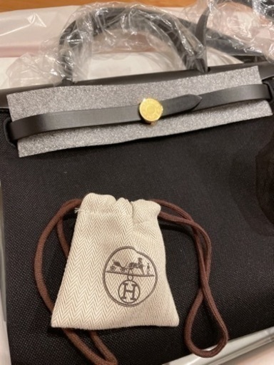 【新品未使用】エールバッグジップ31ルトゥネ　黒　ゴールド金具