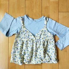 【ネット決済】ジーユー　女児120小花柄キャミソール＆長袖Tシャツ
