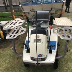 田植え機　4条植え