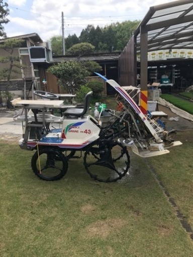 田植え機 4条植え