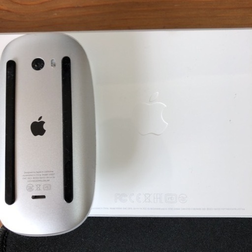 Apple iMac 21.5 ワイヤレスマウス、キーボード、マットセット Apple iMac 21.5 ワイヤレスマウス、キーボード、マットセット