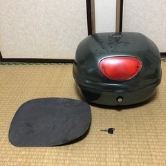 バイク　リアボックス  鍵付き