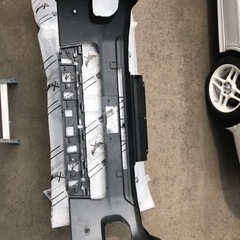 ハイエース　6型　フロントバンパー　カラーNO220